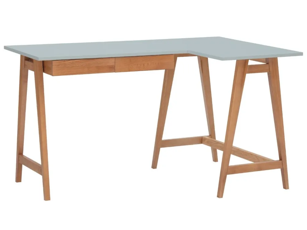 Výprodej Světle šedý lakovaný rohový pracovní stůl RAGABA LUKA 135 x 85 cm s dubovou podnoží, pravý