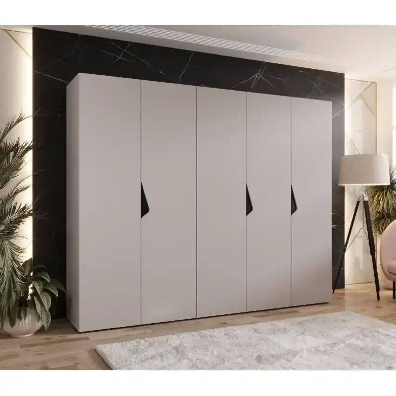 Akce Široká šatní skříň 250 cm AMARIS 1 - kašmír / černé úchyty