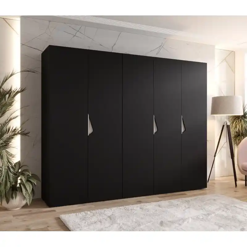 Ověřený Široká šatní skříň 250 cm AMARIS 1 - černá / kašmírové úchyty